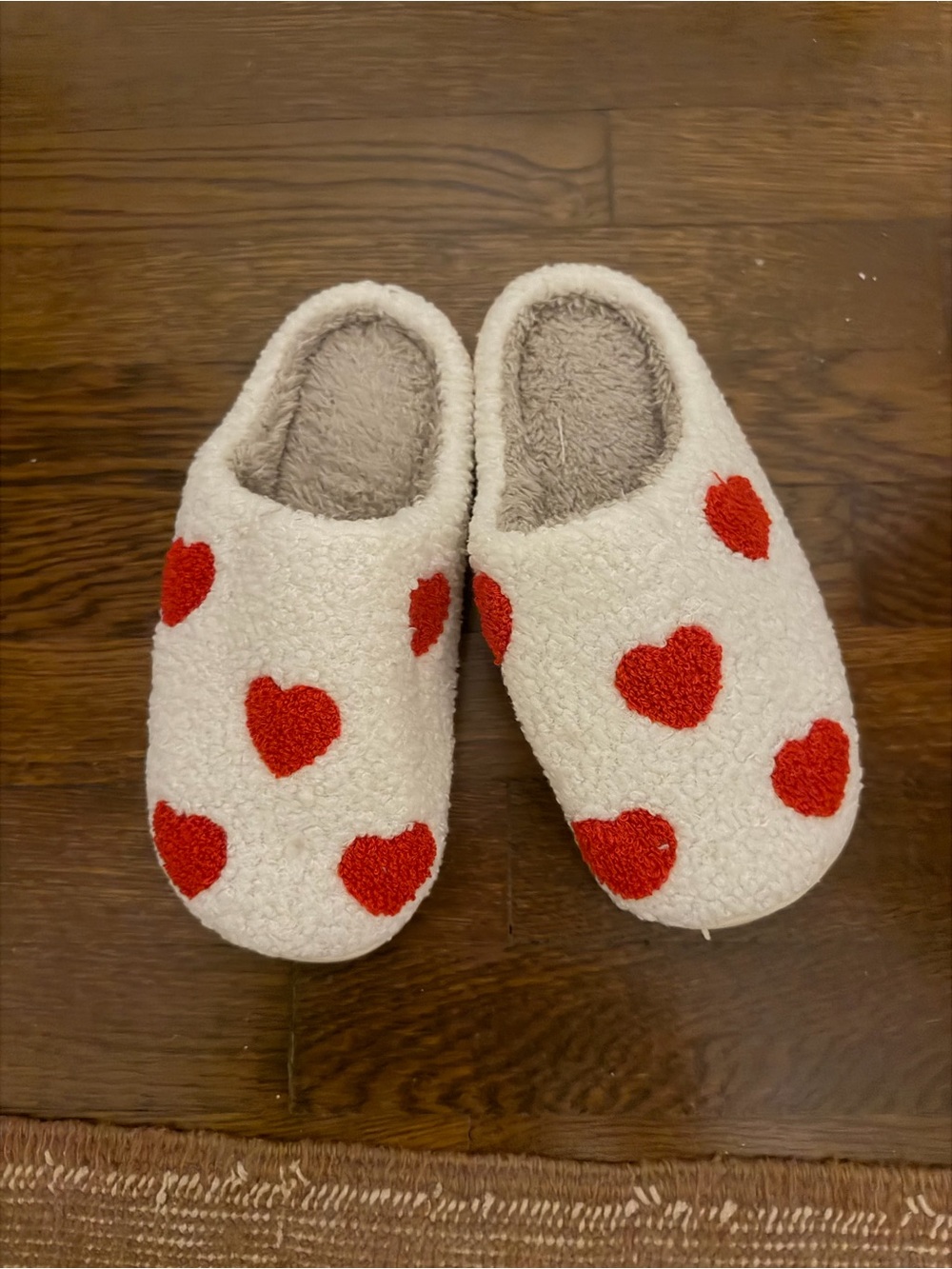 Cozy Heart Slip-On Slippers - White with Red Hearts NEVER WORN